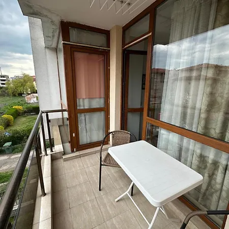 Apartment Emilia Ravda